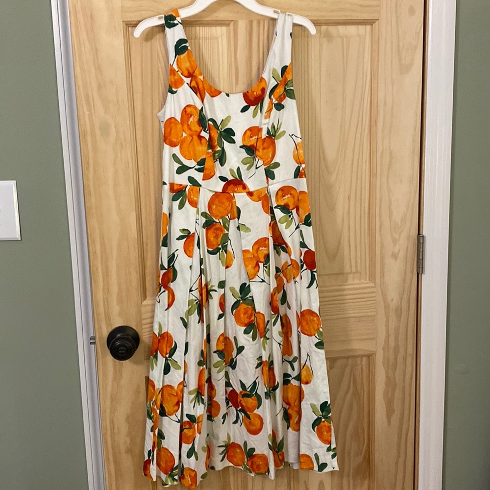Peachy dress below knee size 6